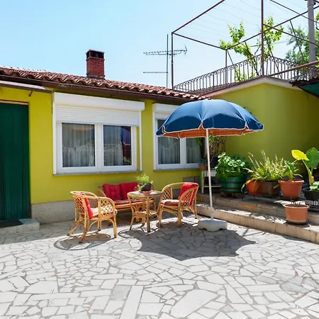 Pepa Apartment *